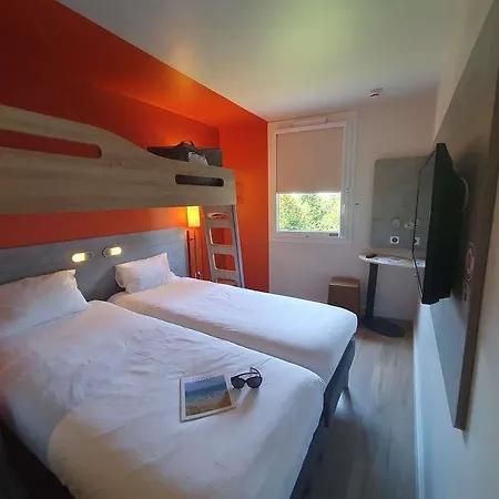 Ibis Budget 2* Кутанс