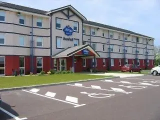 ホテル イビス バジェット クータンス 2*