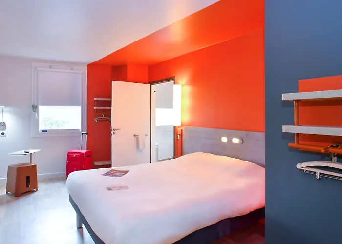 Ibis Budget فندق كوتانس